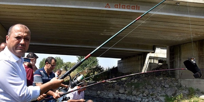 CHP li Vekilden Ergene Nehri nde Oltalı Eylem Memurlar Net