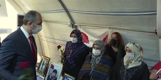 Adalet Bakan Gl'den, Diyarbakr annelerine ziyaret
