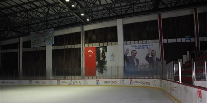 Ankara Bykehir'e kapal olan 'buz pateni' salonu iin tepki