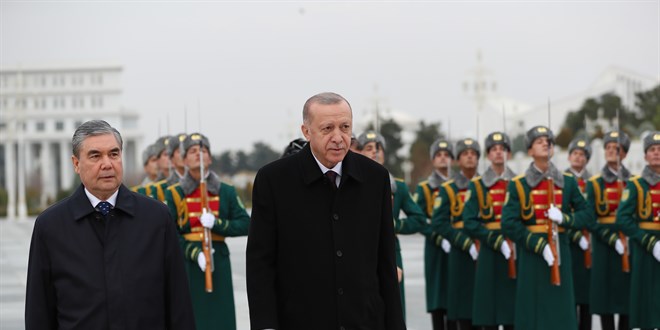 Trkiye ile Trkmenistan arasnda 8 anlama imzaland