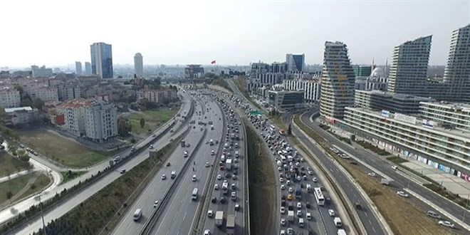 stanbul'da trafik ilesinin kilit noktas: Mahmutbey