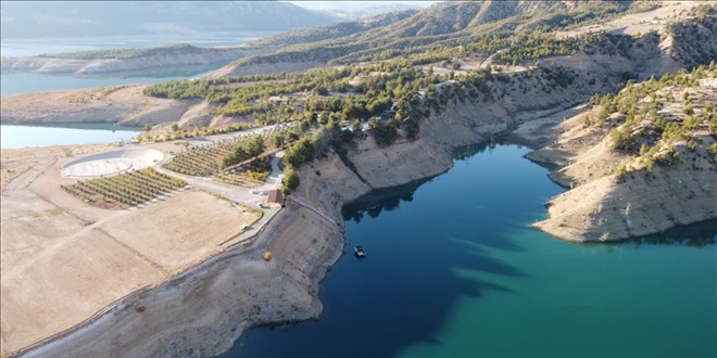 Barajn turkuaz ormann yeili