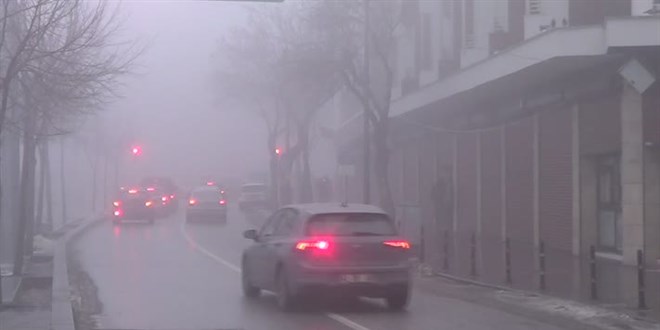  Anadolu'da 4 ilde youn sis etkili oldu