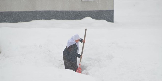 Bitlis ve Tatvan'da eitime kar engeli