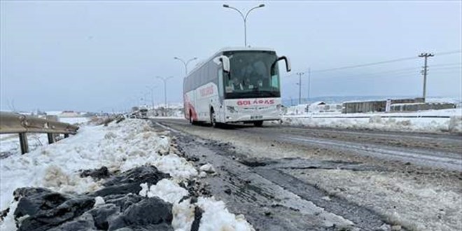 Kahramanmara-Gaziantep kara yolu trafie ald