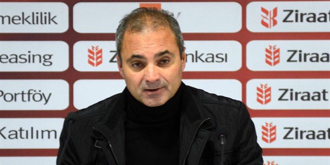 Bykehir Belediye Erzurumspor, teknik direktr Erkan Szeri ile yollarn ayrd