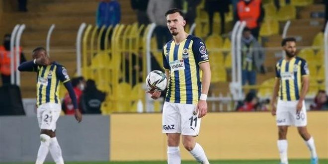 Fenerbahe tribnlerinden istifa ars