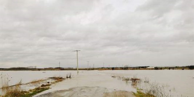 Ergene Nehri tat, Lleburgaz'da ky yolu ulama kapand