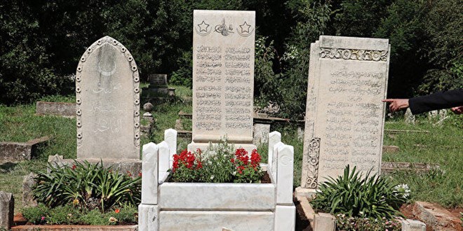 TKA FET'den kurtarlan son Osmanl diplomat iin yeni mezar yaptrd