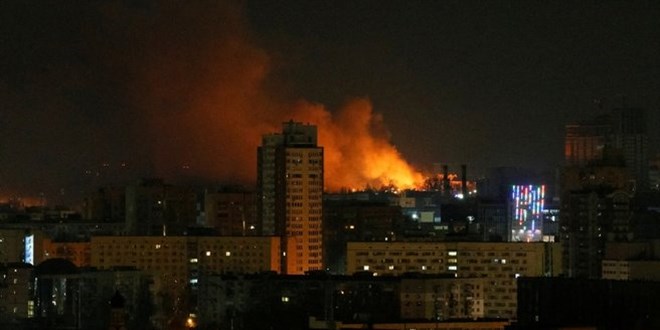 Ukrayna'nn bakenti Kiev gece boyunca atmalara sahne oldu