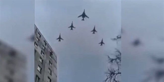 Ukrayna: Rusya'ya ait helikopter ile 3 uak vuruldu