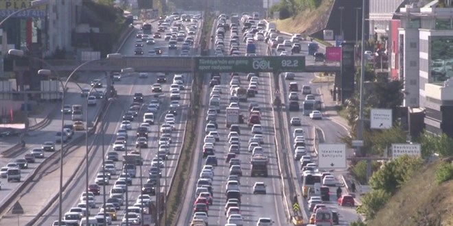 stanbul'da pazar gn trafik younluu yzde 49'lara ulat