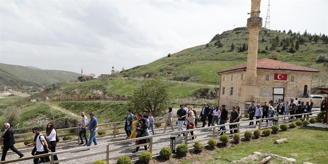 eitli lkelerden akademisyen ve gazeteciler Nevehir'i gezdi