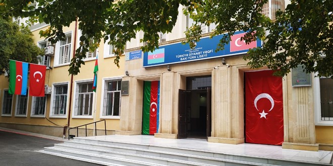 Azerbaycan'n birincileri TDV Bak Trk Lisesi'nden