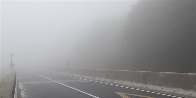 Bolu Da'nda sis nedeniyle gr mesafesi 30 metreye kadar dt