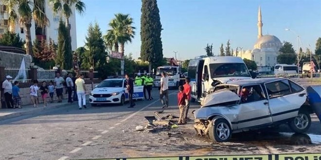 Tarsus'taki kazada yaralanan 4 kiiden 2'si kurtarlamad