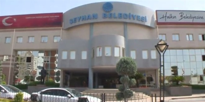 Seyhan Belediye Bakan Yardmcs Buyruk, grevden uzaklatrld