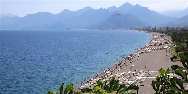 Antalya'da scaklk mevsim normalleri zerinde seyredecek