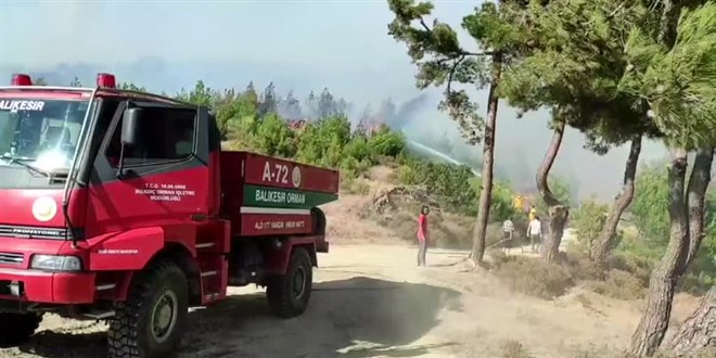 Manisa'daki orman yangnna ilikin 2 kii gzaltna alnd