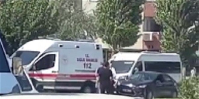 zmir'de garip olay: Hastane nnden ambulans alnd