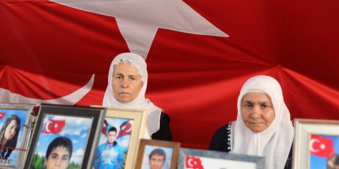 Diyarbakr anneleri evlat nbetini kararllkla srdryor