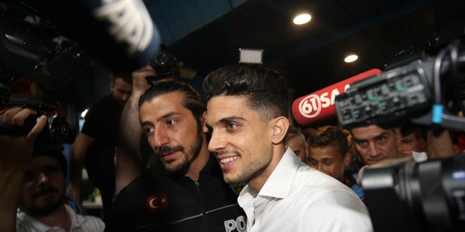 Trabzonspor'un transfer grmesi yapt Bartra ve Lahtimi, Trabzon'a geldi