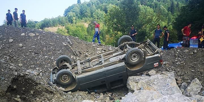 Bartn'da meydana gelen trafik kazasnda 3 orman iletme grevlisi yaraland