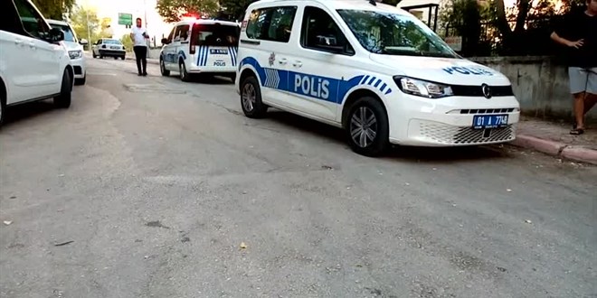 Adana'da yangnda dumandan etkilenen kii hastaneye kaldrld