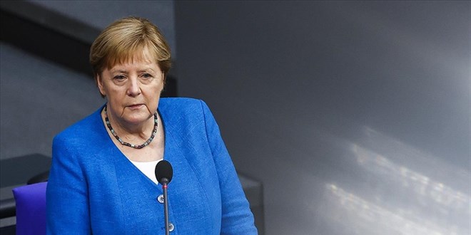 Eski Almanya Babakan Merkel, Nansen Mlteci dl'ne layk grld