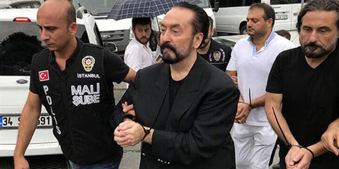 Adnan Oktar: Kadnlarn beni sevmesi, benim kadnlar sevmem kskanlyor