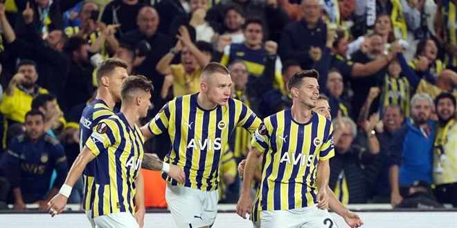 Fenerbahe 3-0 geriye dt karlamay 3-3'e getirdi