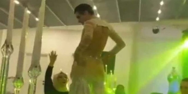 AK Parti'den 'erkek danszl elence' iddialarna yalanlama