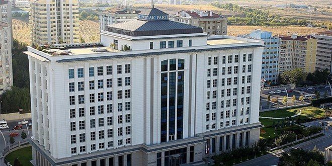 Parti yönetimi \''niyetlerini\'' sordu: 50 il başkanı vekil olmak istiyor