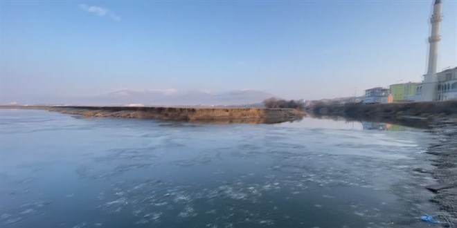 Erzurum, Kars ve Ardahan'da souk hava etkisini srdryor