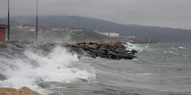 Marmara ve Ege kylarnda kuvvetli frtna uyars