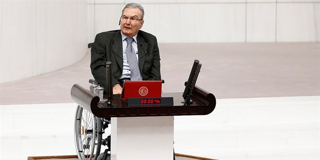 Deniz Baykal'n cenazesi sal gn Devlet Mezarlna defnedilecek