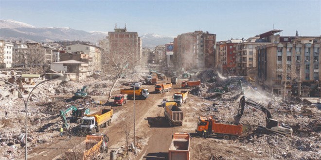 Deprem blgesindeki molozlarn akbeti belli oldu