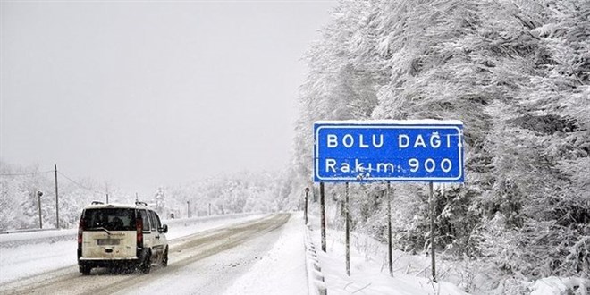 Karabk ve Bolu'nun yksek kesimlerinde kar etkili oluyor