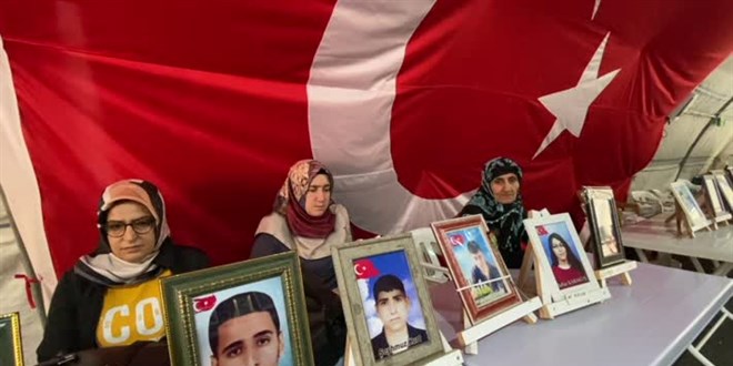 Diyarbakr anneleri ramazanda da evlat nbetini srdryor