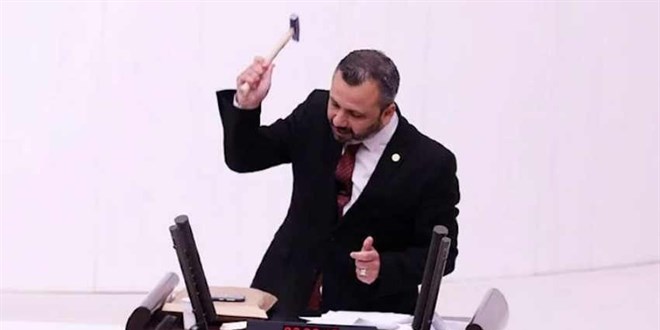 Mecliste ekile cep telefonunu kran CHP'li Erbay'a 'krsye zarar vermekten' dava