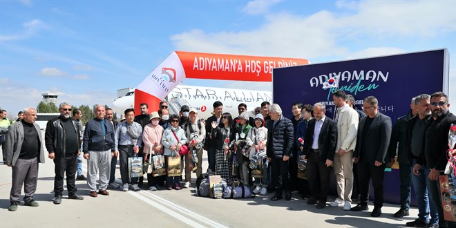 Depremin ardndan Adyaman'a ilk turist kafilesi Gney Kore'den geldi