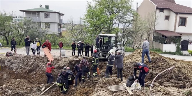 Kocaeli'de inaat alannda gk altnda kalan ii kurtarld