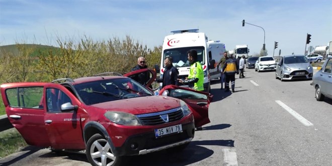 Konya'da iki otomobil arpt: 1 l, 6 yaral