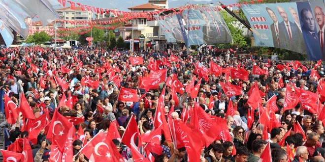 Kldarolu'nun mitingi ncesi CHP'de istifa depremi