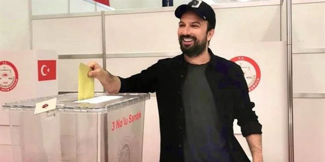 Tarkan, Almanya'da oyunu kulland