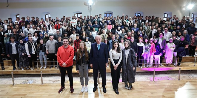 Erdoan: Hesap uzmanym diyor, yzde 1'e 40 vekil hediye etti