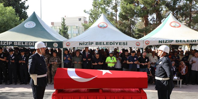 Gaziantep'te kamyonla arpan otomobilin srcs ld