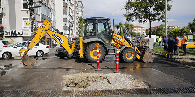 Ankara'da saanak nedeniyle yol kt