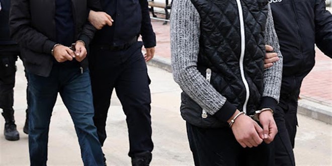 Denizli'de ihra edilen 3 memur FET'den tutukland