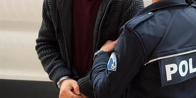 Kars'ta ok sayda sutan aranan ve polise ate ederek kaan zanl tutukland
